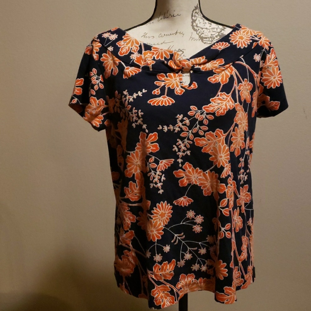 Rafaella Woman printed key hole knit shirt